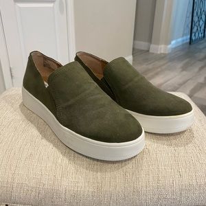 Steve Madden Slip-ons